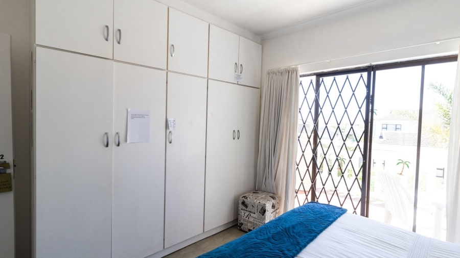 8 Bedroom Property for Sale in Country Club Western Cape